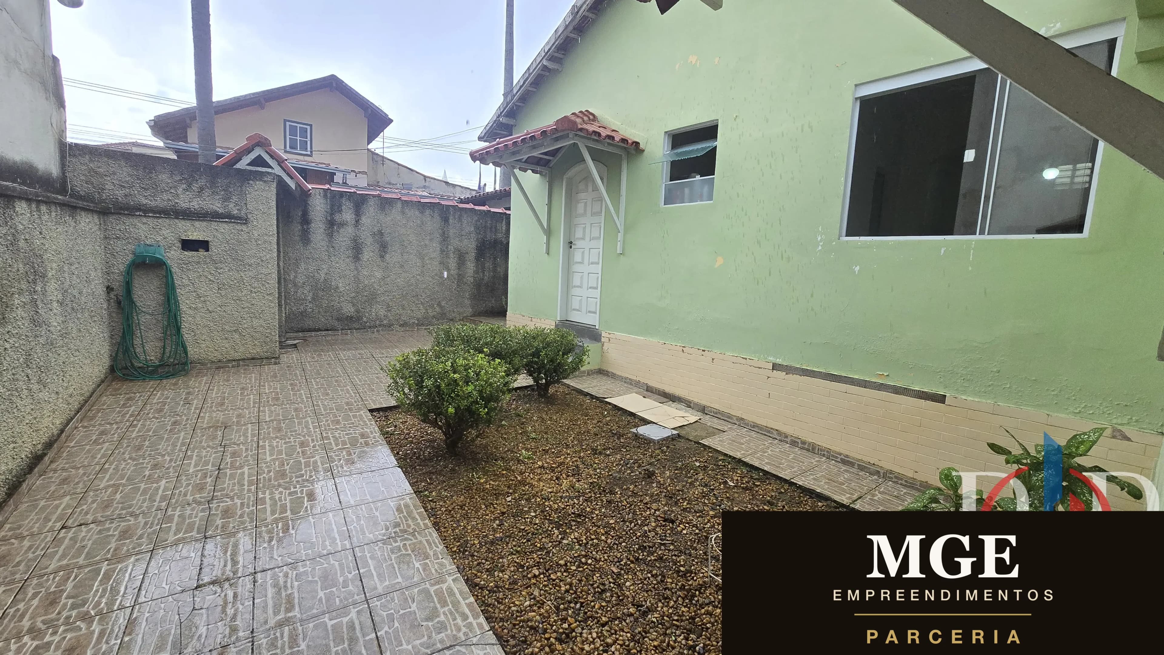 Casa à Venda No Centro De ValençA-RJ.