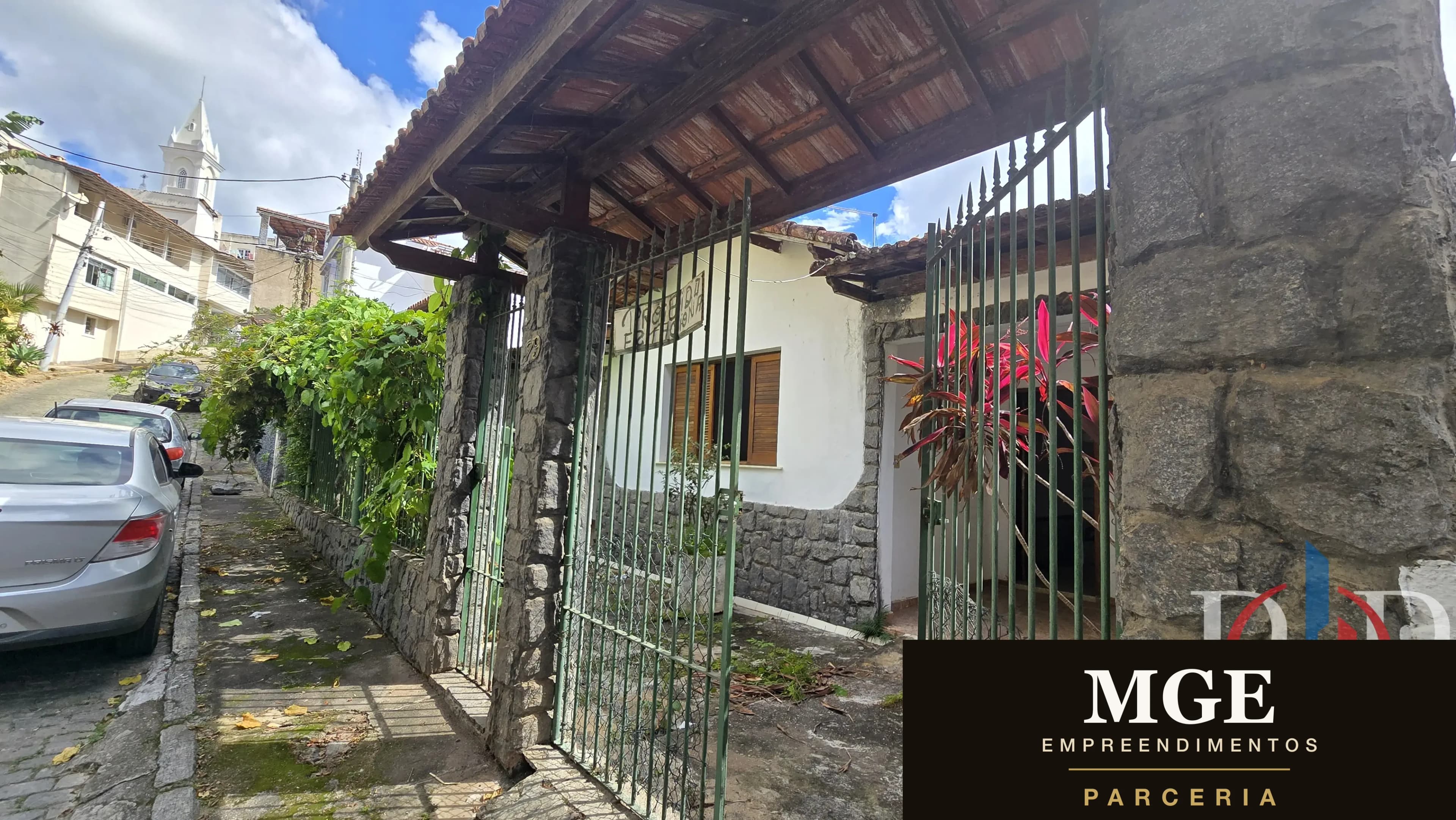 Casa à Venda No Centro-ValençA/RJ.