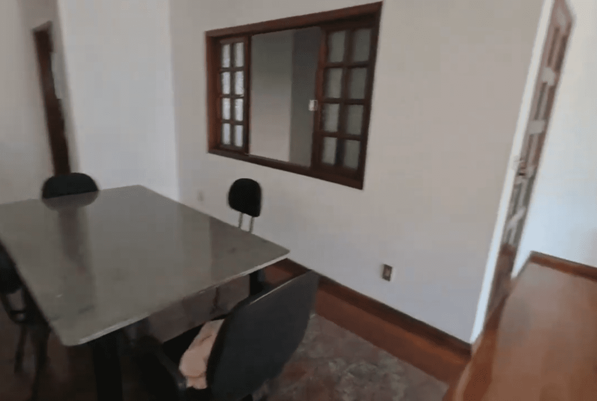 0110(10) AP, 2 Suítes, 1 Escritório, 2 salas - 6 min da UNIFAA0110(10)