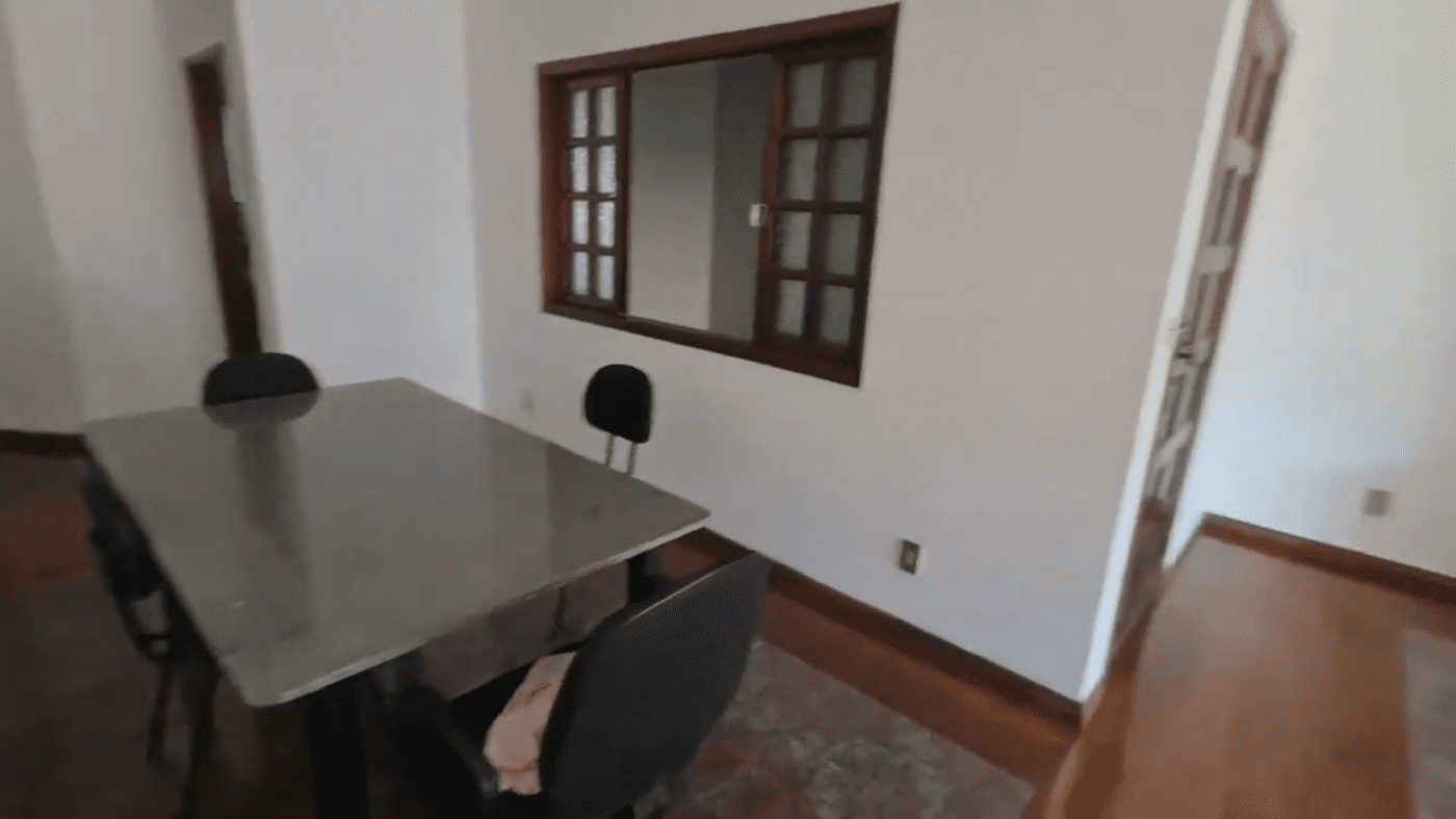 0110(10) AP, 2 Suítes, 1 Escritório, 2 salas - 6 min da UNIFAA0110(10)