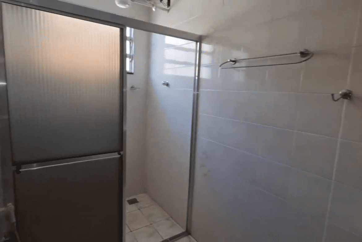 0110(20) AP, 2 Suítes, 1 Escritório, 2 salas - 6 min da UNIFAA0110(20)