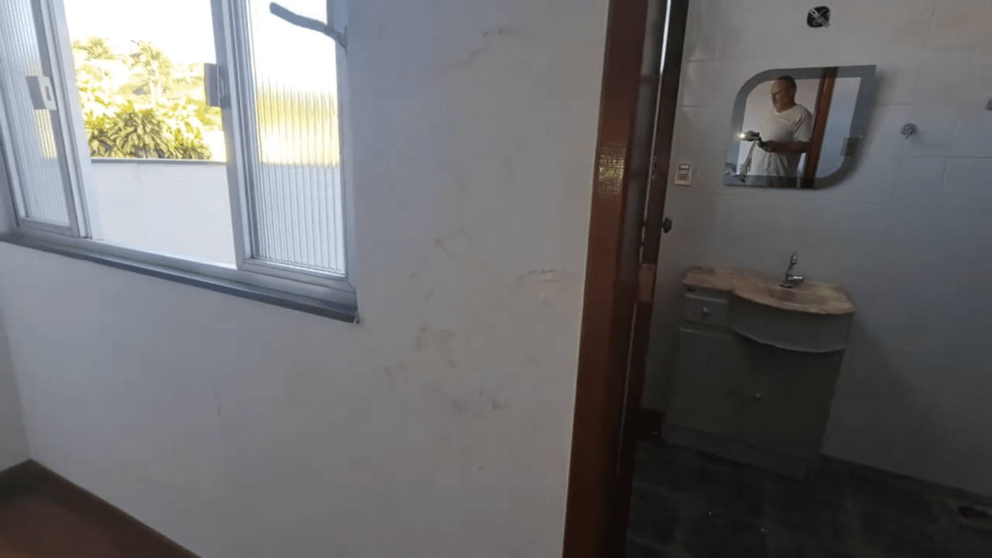 0110(21) AP, 2 Suítes, 1 Escritório, 2 salas - 6 min da UNIFAA0110(21)