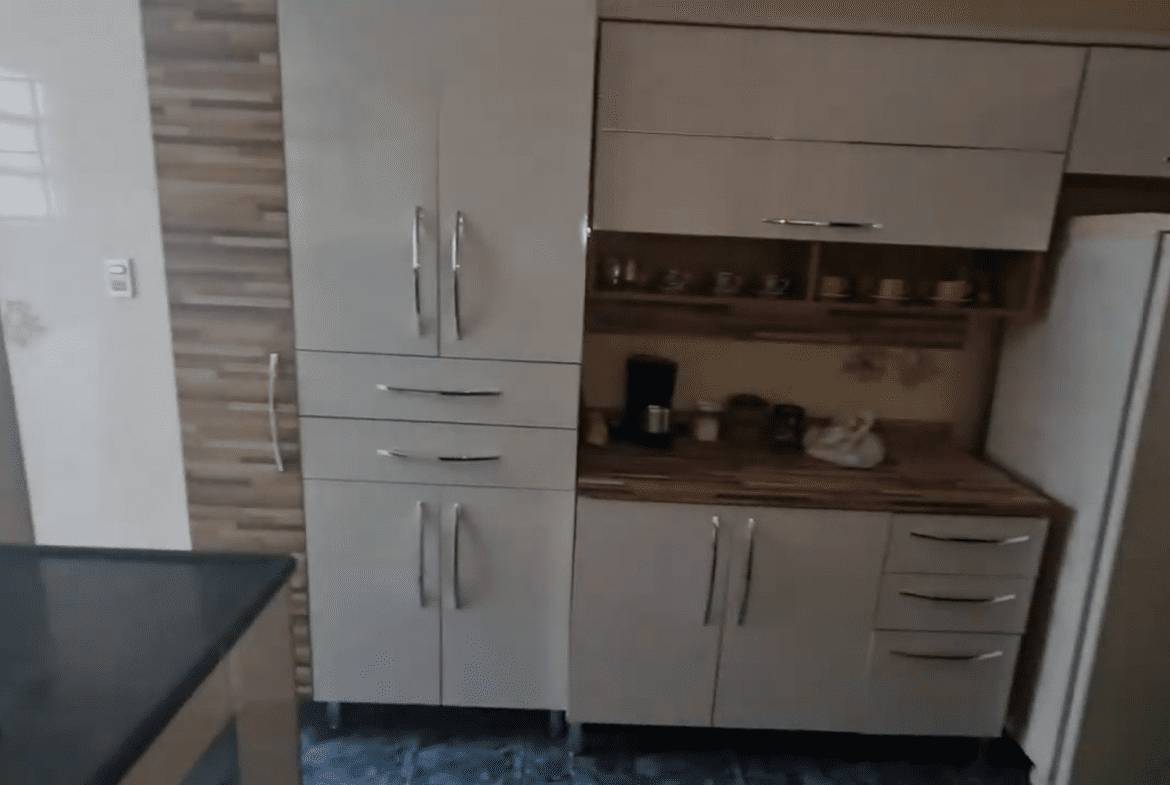 0110(24) AP, 2 Suítes, 1 Escritório, 2 salas - 6 min da UNIFAA0110(24)