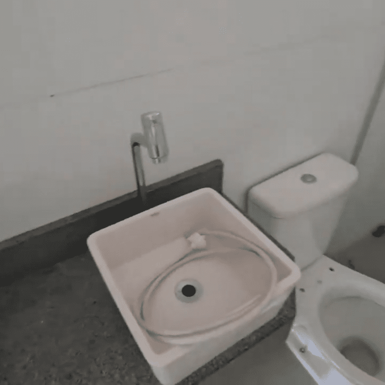 Casa 2 Quartos a 250m do Hospital Escola - UNIFAA0110(35)