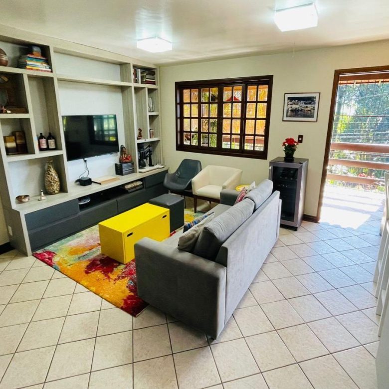 LINDA CASA NO CONDOMÍNIO MARINA MORENA IMV3732