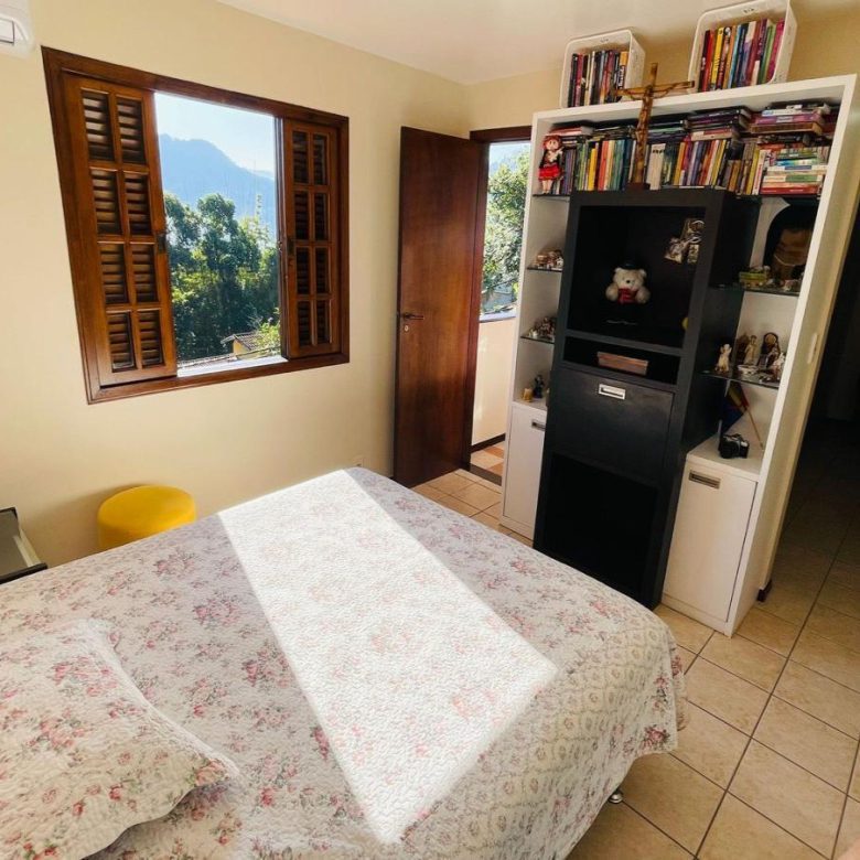 LINDA CASA NO CONDOMÍNIO MARINA MORENA IMV37323