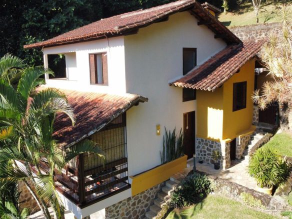 LINDA CASA NO CONDOMÍNIO MARINA MORENA IMV37348