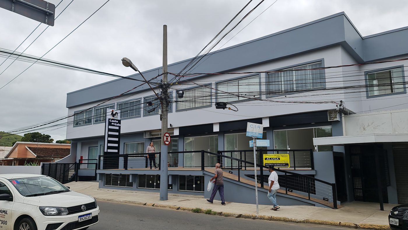 Canto do Galo Valença RJ (82) Canto do Galo - AP 102 - UNIFAACanto do Galo Valença RJ (82)