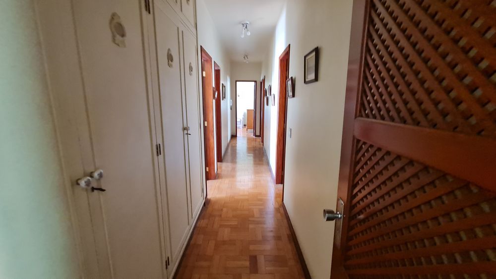 Casa 4q 2 Suítes piscina área de lazer 4 vagas cobertas (16) Locação Casa - Rua Rui Barbosa 140 ValençaCasa 4q 2 Suítes piscina área de lazer 4 vagas cobertas (16)