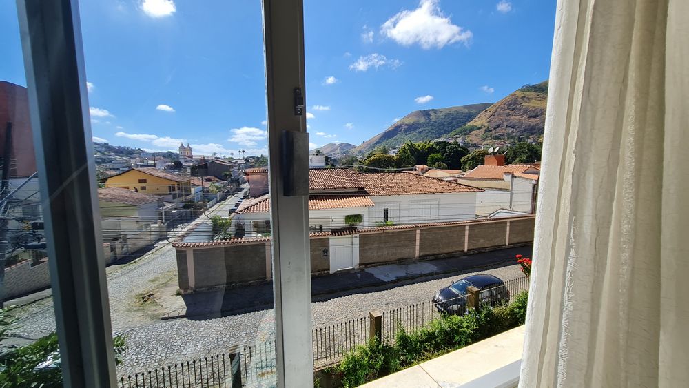 Casa 4q 2 Suítes piscina área de lazer 4 vagas cobertas (20) Locação Casa - Rua Rui Barbosa 140 ValençaCasa 4q 2 Suítes piscina área de lazer 4 vagas cobertas (20)