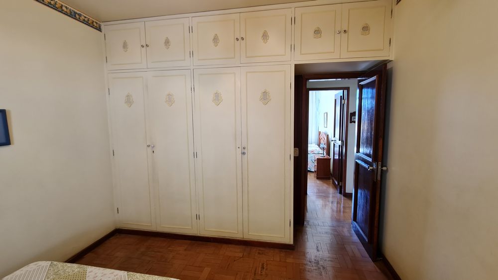 Casa 4q 2 Suítes piscina área de lazer 4 vagas cobertas (24) Locação Casa - Rua Rui Barbosa 140 ValençaCasa 4q 2 Suítes piscina área de lazer 4 vagas cobertas (24)