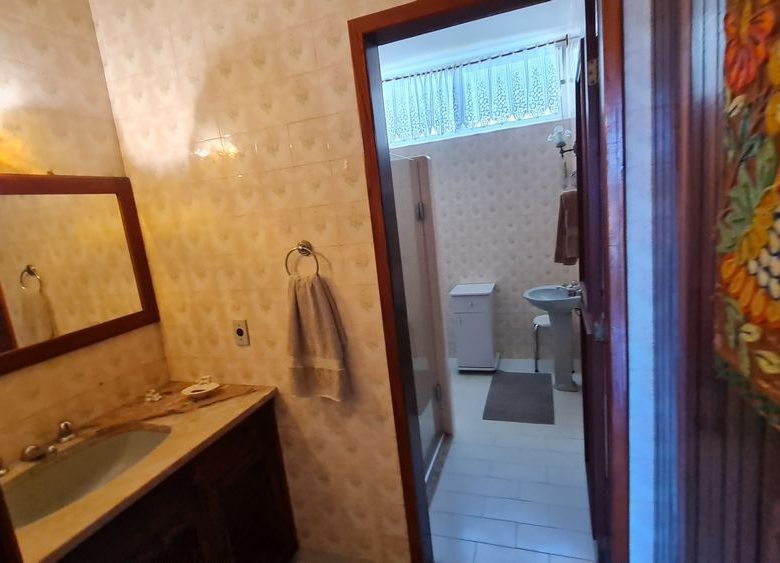 Locação Casa - Rua Rui Barbosa 140 ValençaCasa 4q 2 Suítes piscina área de lazer 4 vagas cobertas (31)