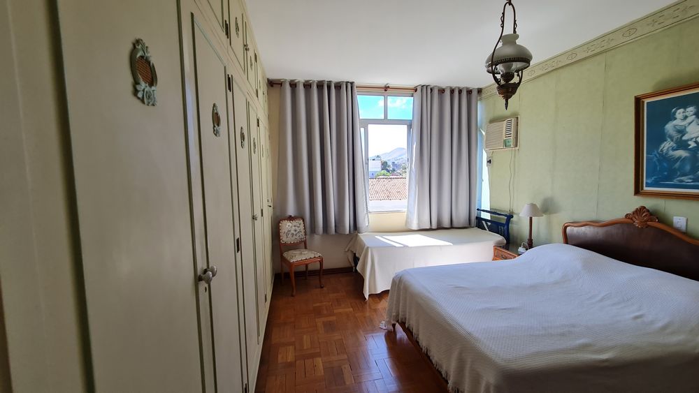 Casa 4q 2 Suítes piscina área de lazer 4 vagas cobertas (38) Locação Casa - Rua Rui Barbosa 140 ValençaCasa 4q 2 Suítes piscina área de lazer 4 vagas cobertas (38)