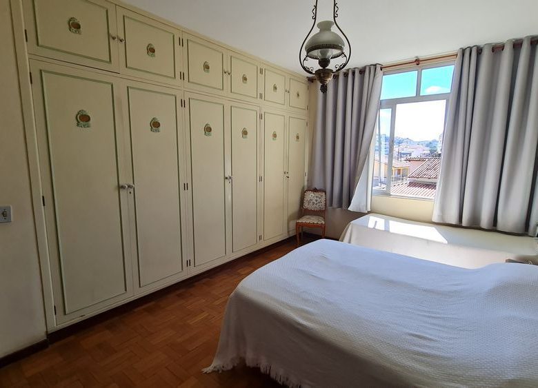 Locação Casa - Rua Rui Barbosa 140 ValençaCasa 4q 2 Suítes piscina área de lazer 4 vagas cobertas (39)