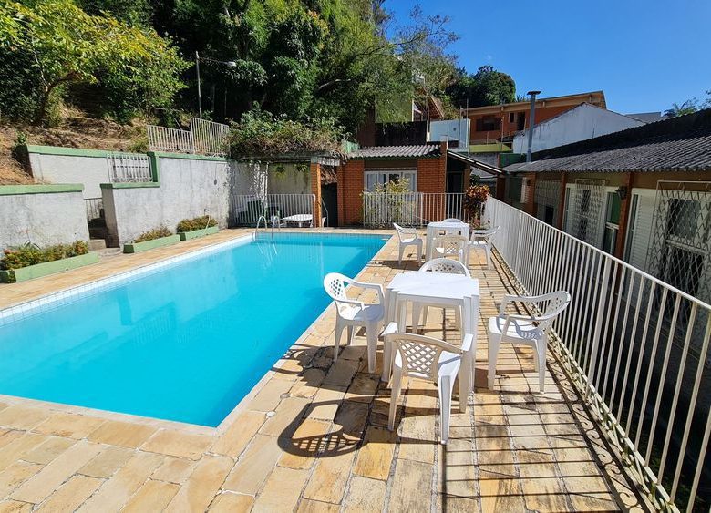 Locação Casa - Rua Rui Barbosa 140 ValençaCasa 4q 2 Suítes piscina área de lazer 4 vagas cobertas (6)