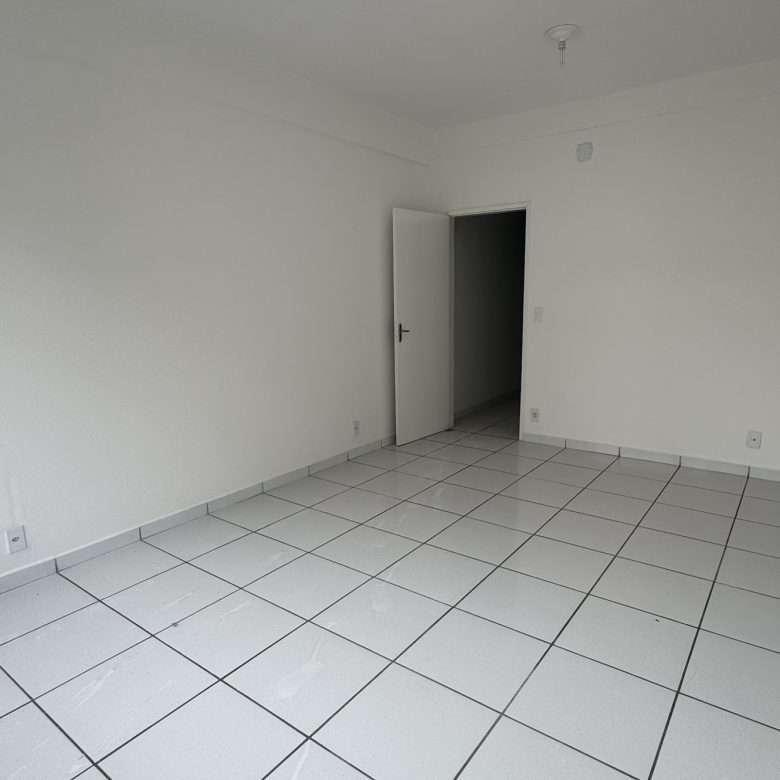 Sala Comercial - Centro de ValençaIMG_3302