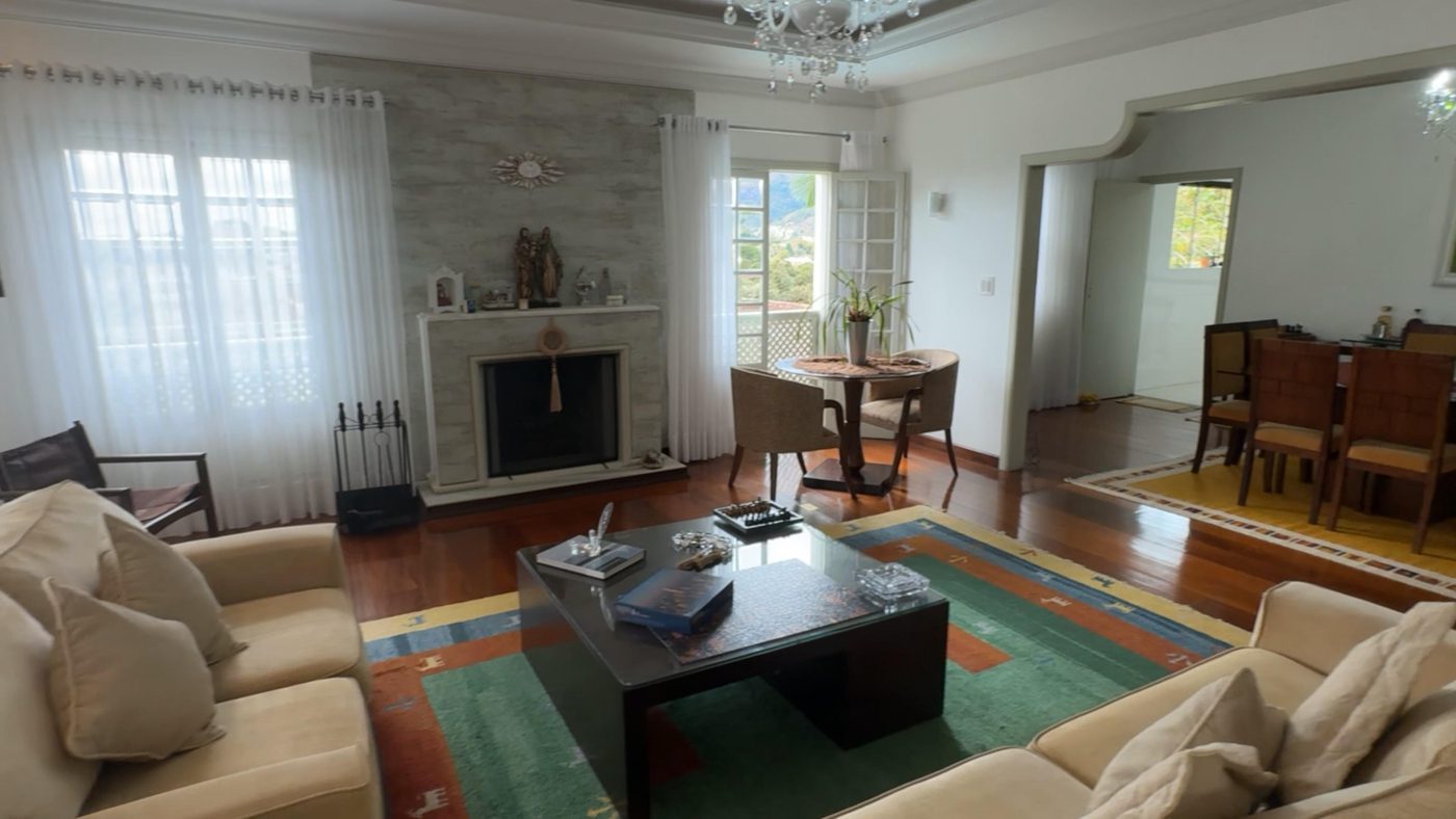 Snapshot_21 Luxo no Obelisco - Valença - RJSnapshot_21