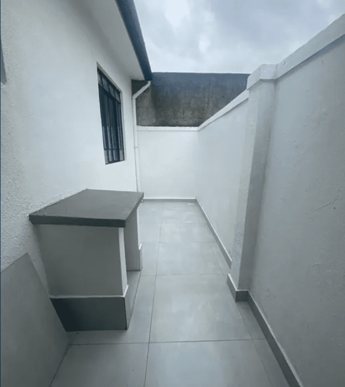 a 250 mts do hospital - valença 6