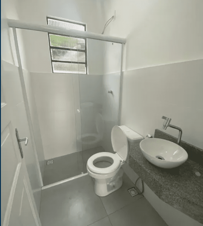 a 250 mts do hospital - valença 8