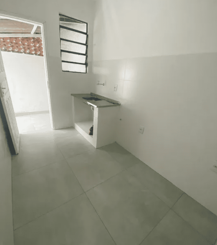 a 250 mts do hospital - valença 9