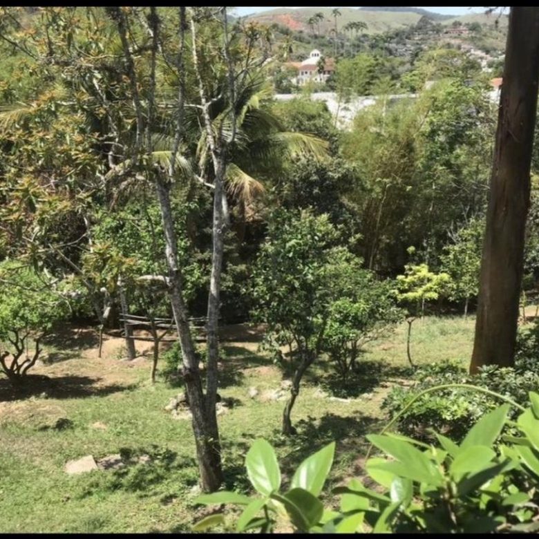 No Centro de vassouras, casa com 6 quartos e 10 vagas - 10100m2 de área - vassouras 10000 metros no centro da cidade (15)