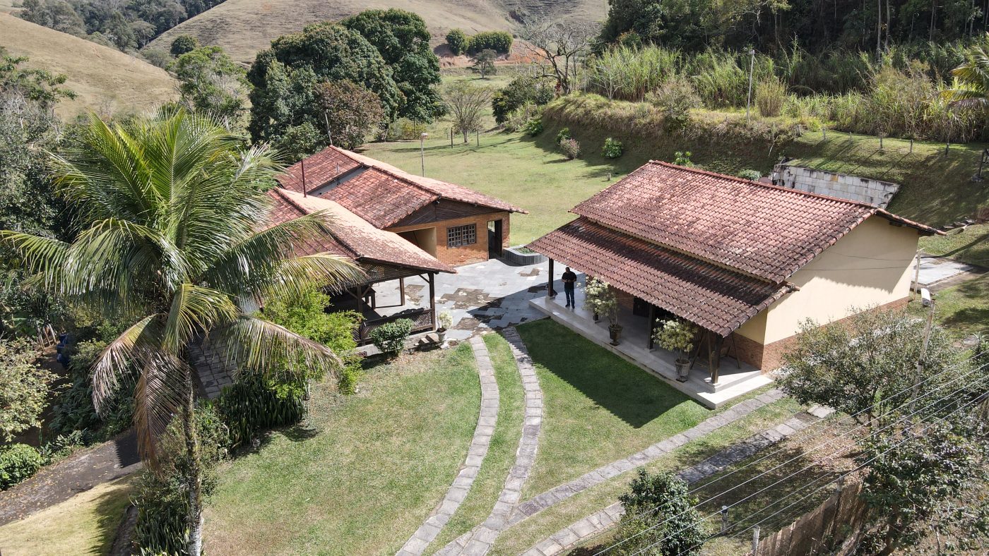 Chácara acesso 100% asfalto em São Francisco - Valença RJ - default